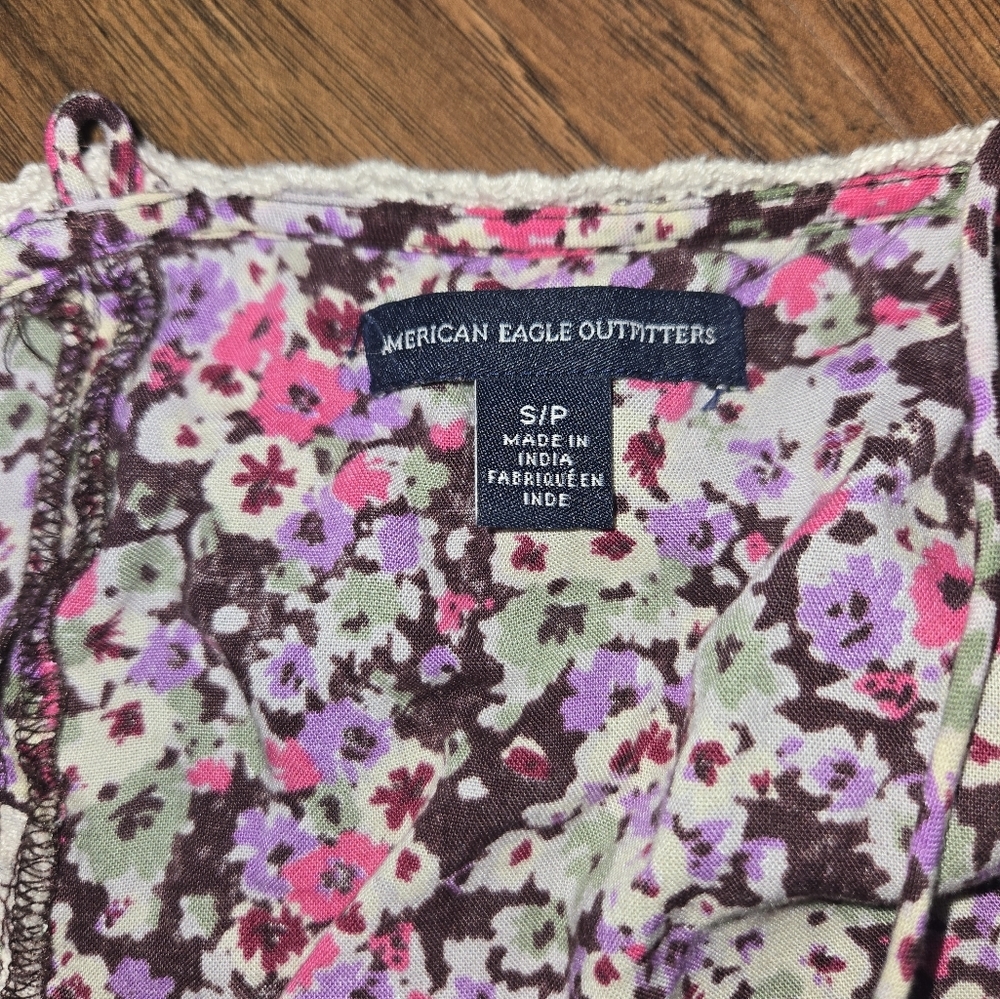 American Eagle Floral And Lace Insert Top - Picture 8 of 9
